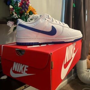 Nike White and Blue Low-Top Sneakers